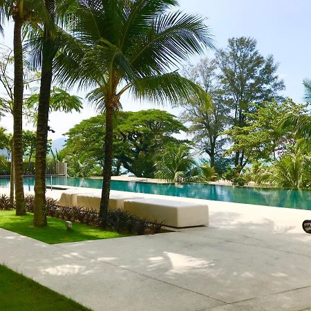 By The Beach - Luxury 2 Bedrooms Family Suite Бату Феринги Екстериор снимка