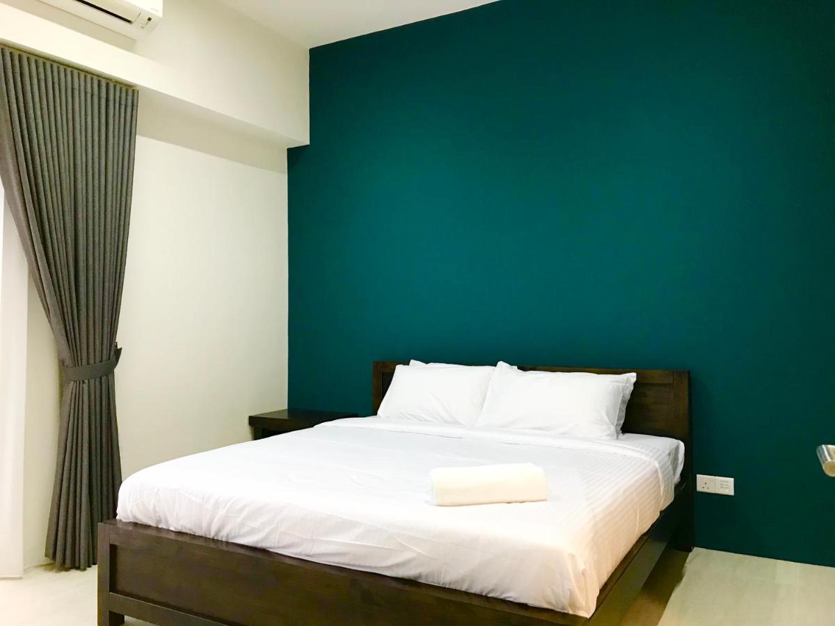 By The Beach - Luxury 2 Bedrooms Family Suite Бату Феринги Екстериор снимка
