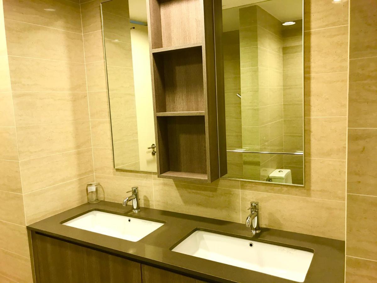 By The Beach - Luxury 2 Bedrooms Family Suite Бату Феринги Екстериор снимка