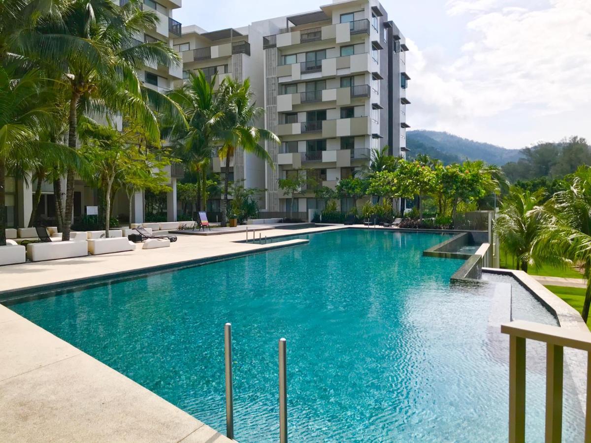 By The Beach - Luxury 2 Bedrooms Family Suite Бату Феринги Екстериор снимка