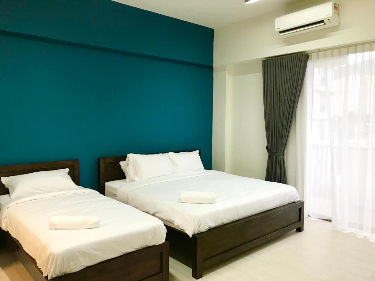 By The Beach - Luxury 2 Bedrooms Family Suite Бату Феринги Екстериор снимка